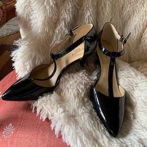 Liz Claiborne NWOT 8.5 Patent 3 in T-Strap HeelsA7